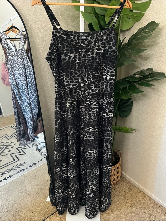 City Chic Dresses & Skirts - 🖤 City Chic Maxi Aylin Black Leopard Maxi Dress XXS/12 NWT